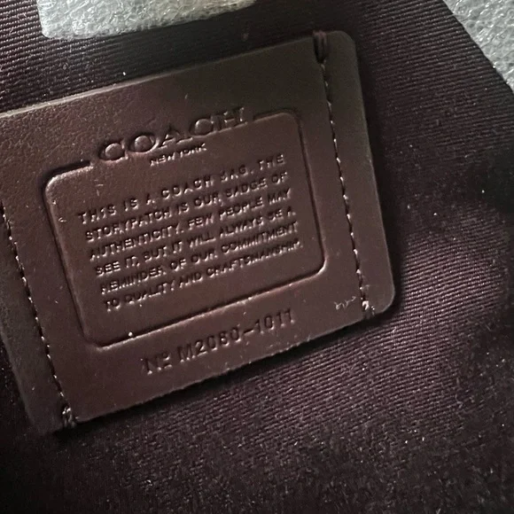 Coach Small Town Bucket Bag And Matching Wristlet - Picture 9 of 13